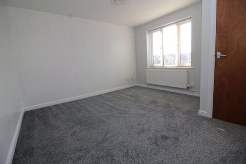2 bedroom semi-detached house to rent, Hardybutts, Scholes
