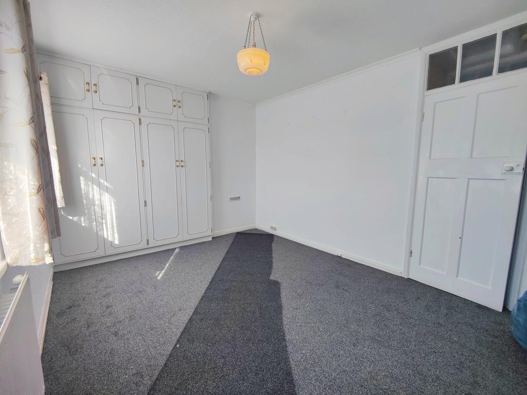 House in Birmingham, West Midlands - More