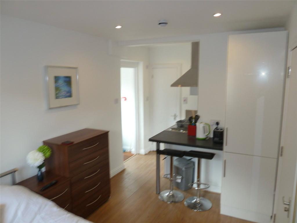 House in Mitcham - View 3