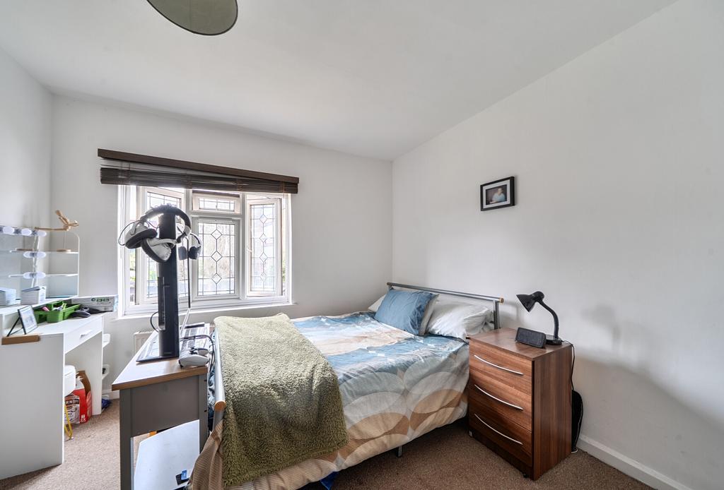 House in Mitcham - More