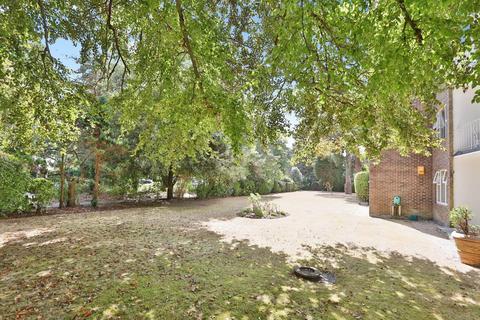 2 bedroom flat for sale, Western Road, Branksome Park, Poole, Dorset, BH13