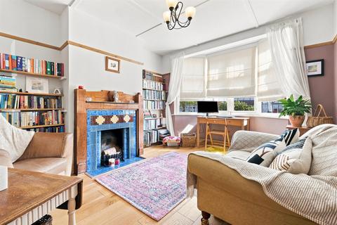 4 bedroom terraced house for sale, Chestnut Avenue, Buckhurst Hill