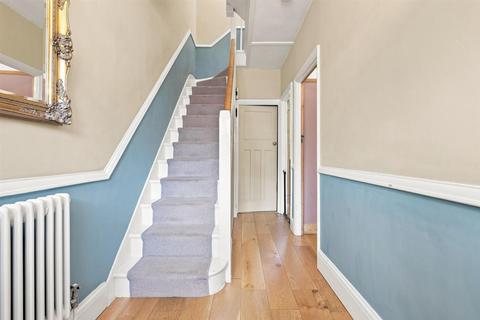 4 bedroom terraced house for sale, Chestnut Avenue, Buckhurst Hill