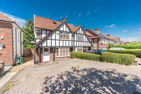 4 bedroom semi-detached house to rent, Farm Road, Edgware, Edgware, HA8