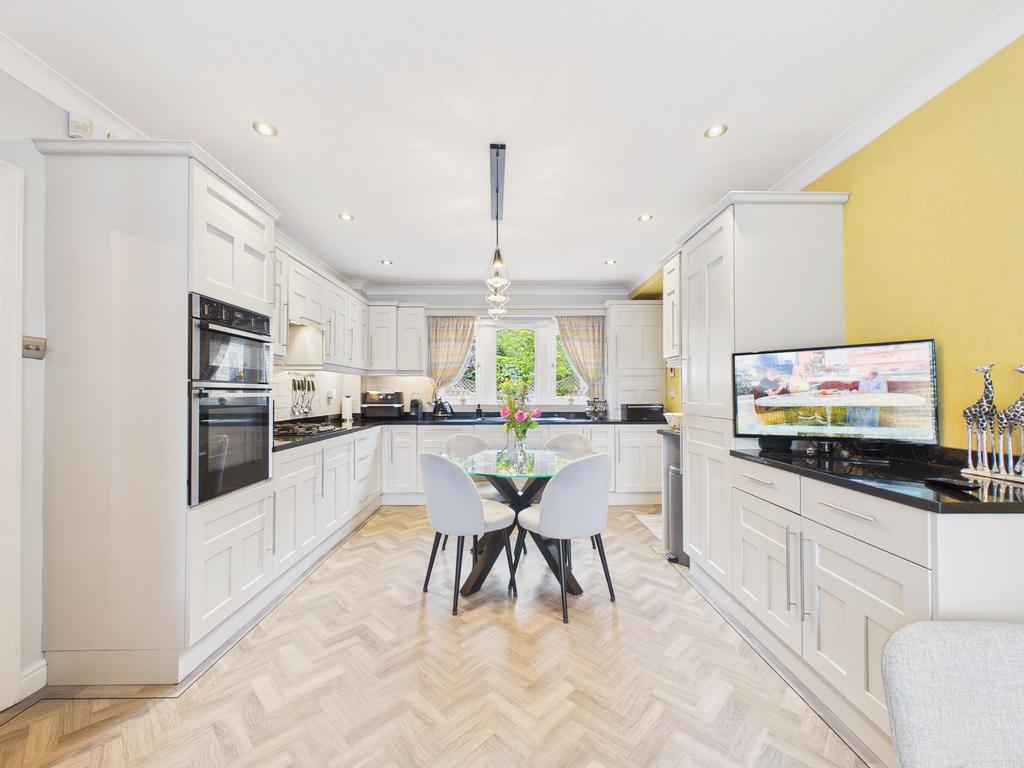 House in Newcastle Upon Tyne - View 2