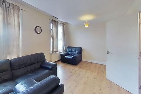 2 bedroom flat for sale, Charlton Road, London, SE3