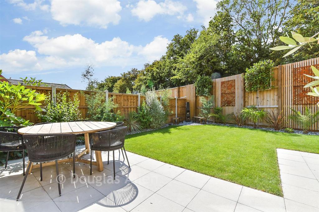 House in Basildon, South Green, Great Burstead and South Green - View 5