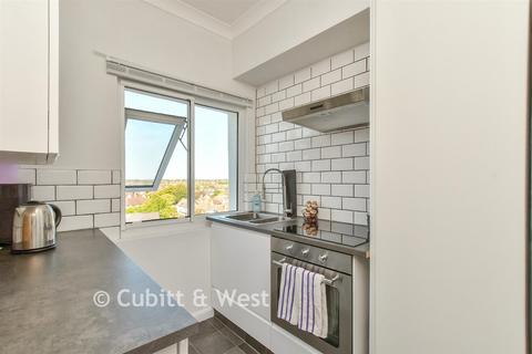 1 bedroom apartment for sale, Dolphin Lodge, Worthing BN11