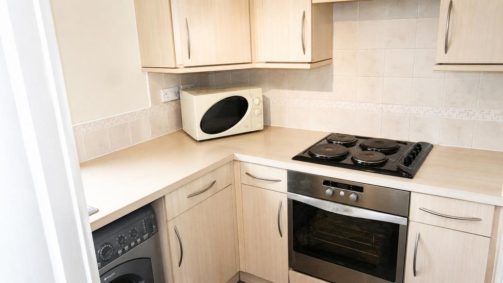 Apartment in Newcastle upon Tyne - View 3