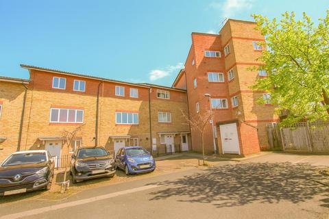 2 bedroom apartment for sale, Carmichael Close, Ruislip, HA4