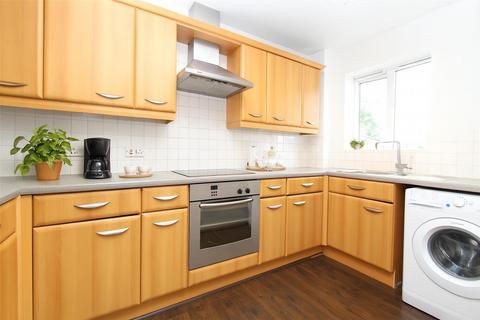 2 bedroom apartment for sale, Carmichael Close, Ruislip, HA4