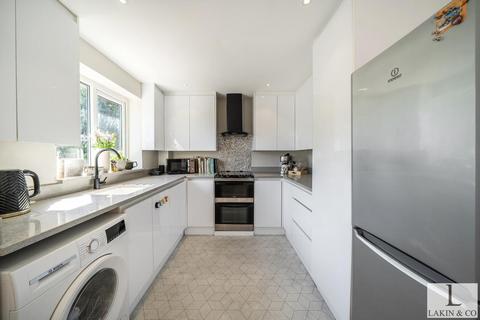 2 bedroom maisonette for sale, Gilmore Close, Ickenham, UB10