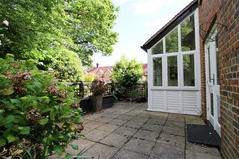 2 bedroom end of terrace house for sale, Church Place, Ickenham, UB10