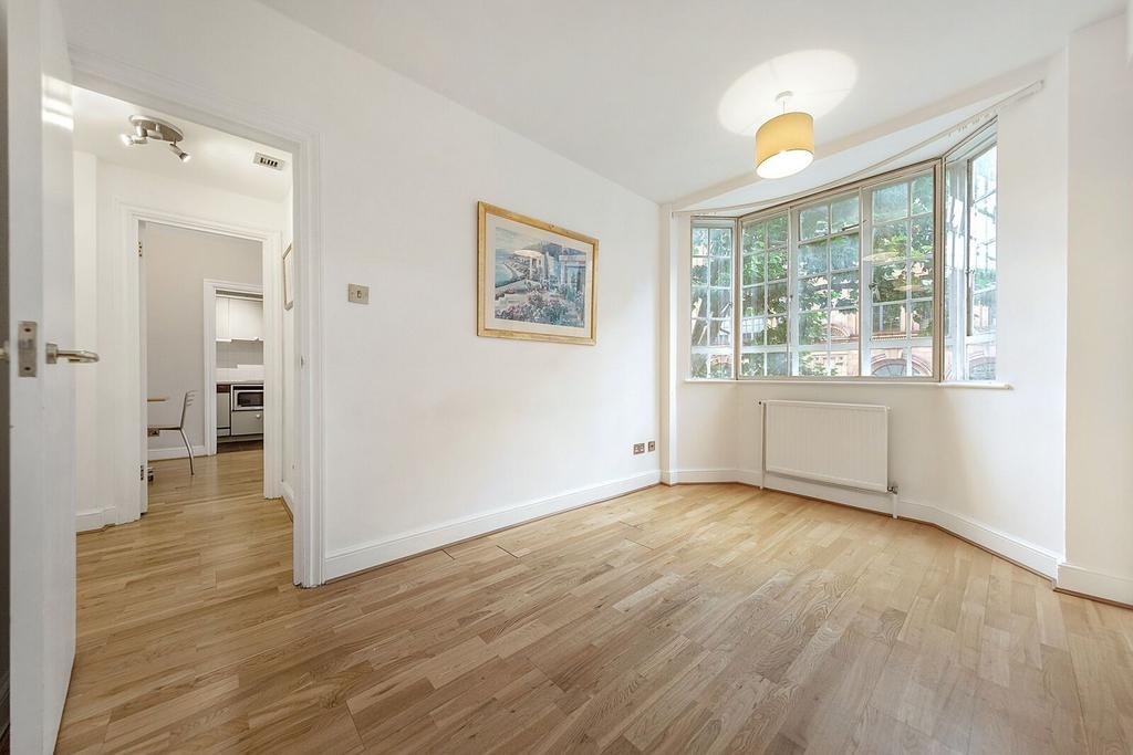 Apartment in London - View 3