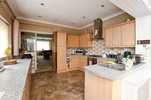 2 bedroom detached bungalow for sale, Main Road, Bilton HU11