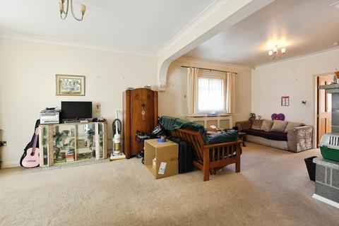 2 bedroom detached bungalow for sale, Main Road, Bilton HU11