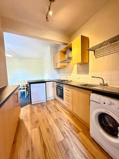 3 bedroom maisonette to rent, Boldon Lane, South Shields, NE34