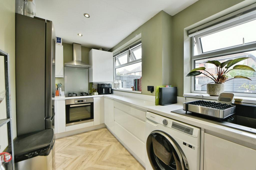 House in Tameside, Greater Manchester - More