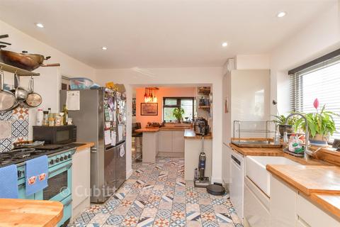 5 bedroom detached bungalow for sale, Farm Hill, Brighton BN2