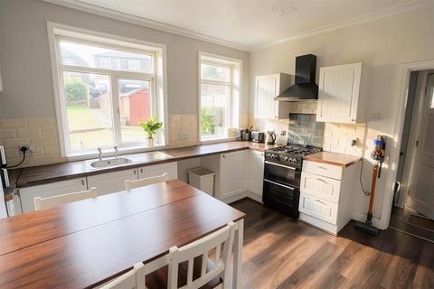 3 bedroom semi-detached house for sale, Rochdale Road, Greetland