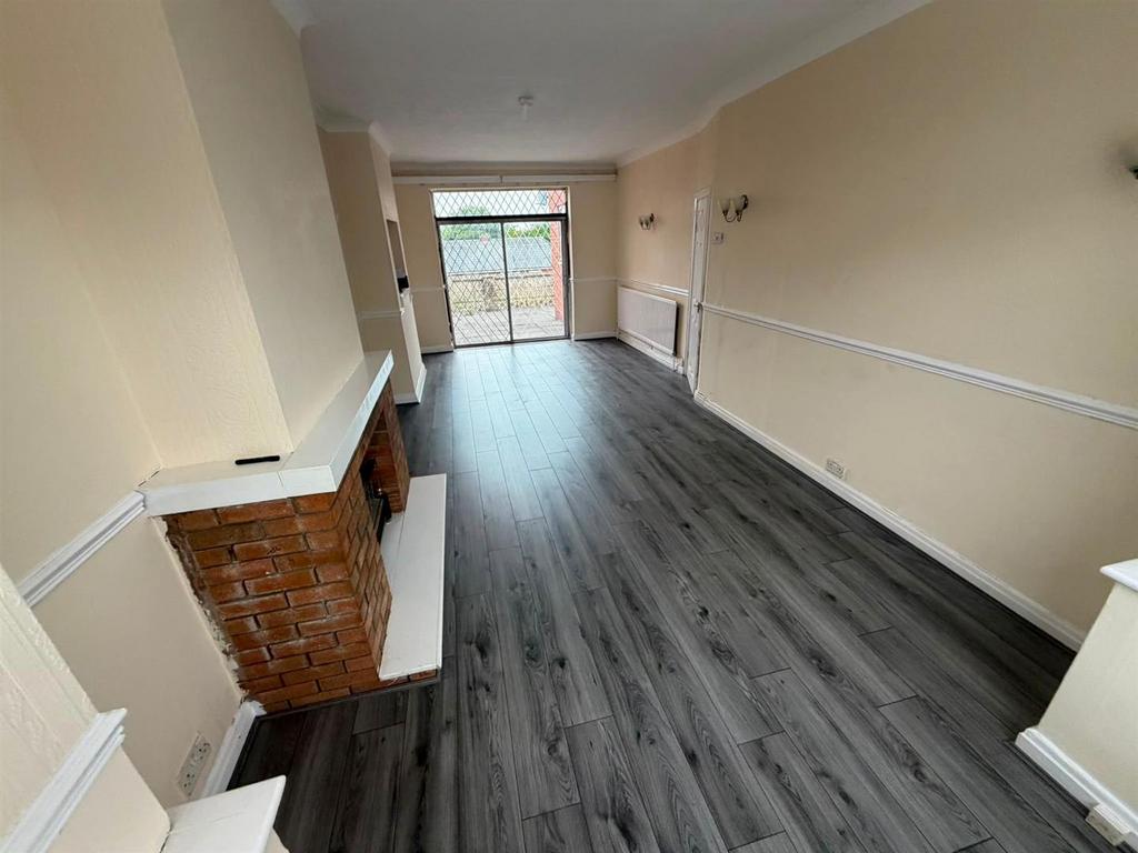 House in Sandwell, West Midlands - View 4
