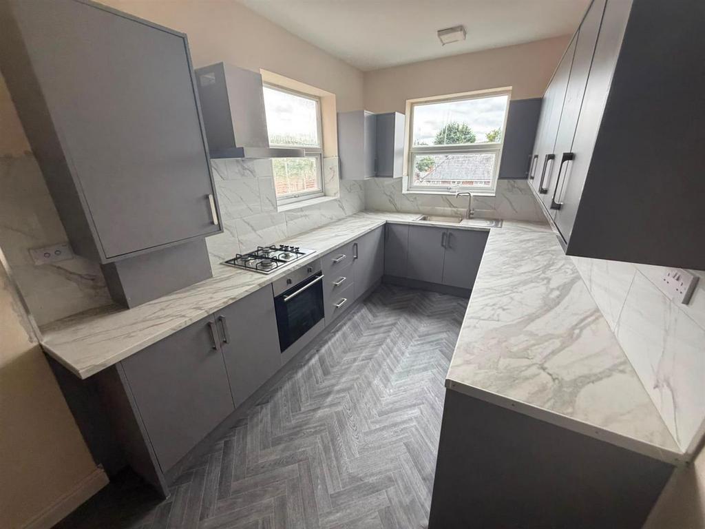 House in Sandwell, West Midlands - More