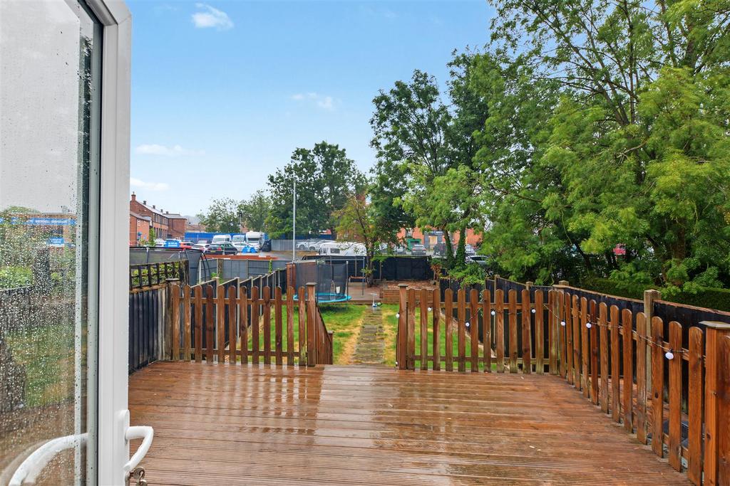 House in Nottingham - View 5