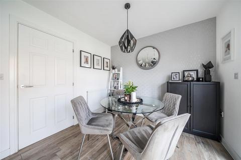 3 bedroom semi-detached house for sale, 6 Roberts Way, Shrewsbury, SY2 6FU
