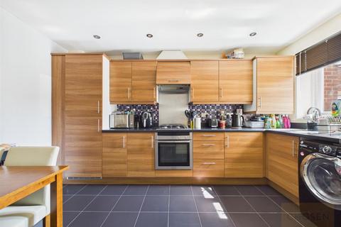 2 bedroom terraced house for sale, Greenways, Gloucester