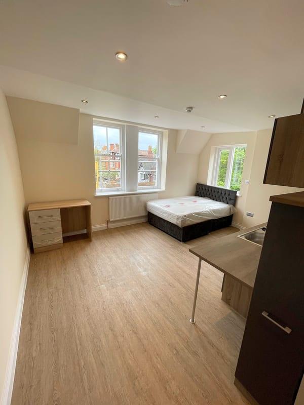 Apartment in Leicester, Highfields - View 3