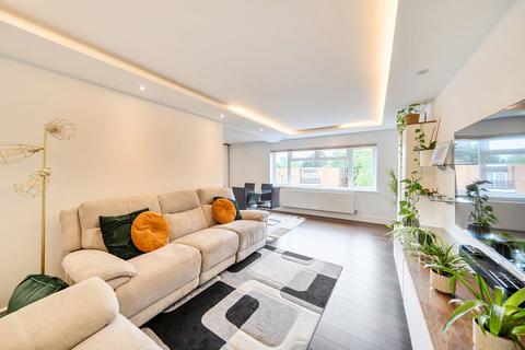 3 bedroom apartment for sale, September Way, Stanmore