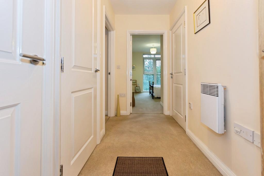 Apartment in Solihull - View 3