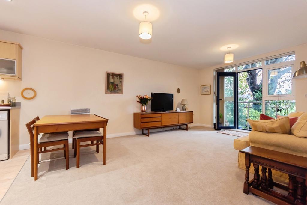 Apartment in Solihull - View 4