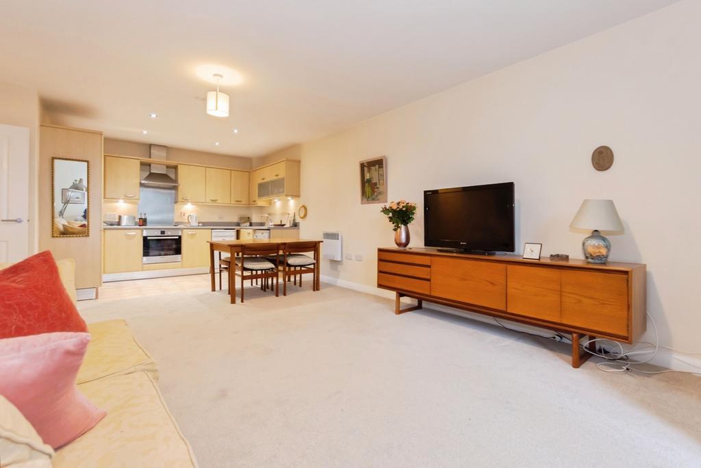 Apartment in Solihull - More