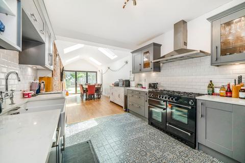 3 bedroom terraced house for sale, Cedar Avenue, Twickenham TW2