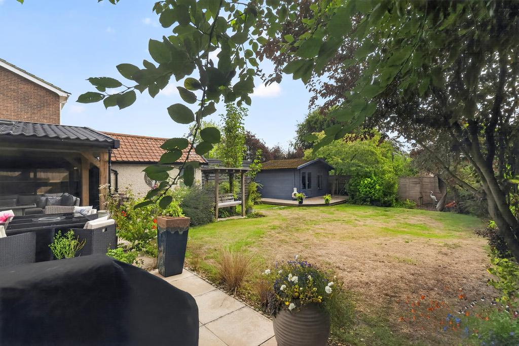 House in Norwich, Hoveton - More