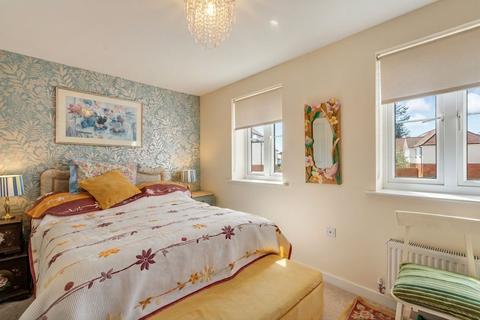 4 bedroom terraced house for sale, Alpine Close, Epsom, KT19