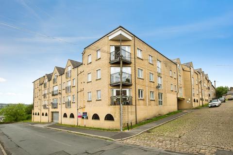 2 bed flat/apartment for rent in West View, Boothtown, HALIFAX