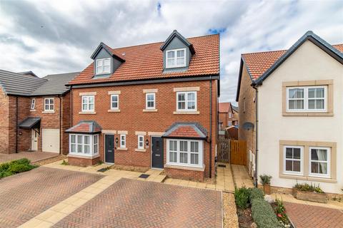 4 bedroom townhouse for sale, Watson Road, Callerton, NE5