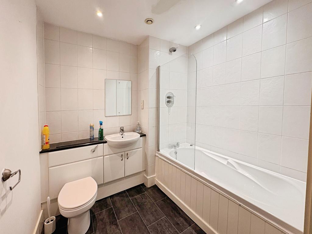 Apartment in CARDIFF - View 5