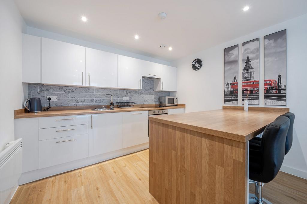 Apartment in Manchester - View 5