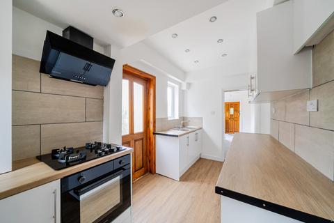 3 bedroom detached house for sale, Drummond Avenue, Far Headingley, Leeds, LS16