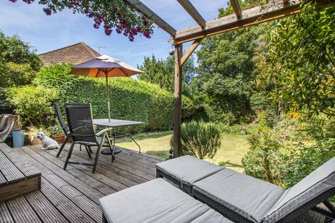 3 bedroom end of terrace house for sale, Moat Crescent, London N3