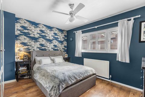 3 bedroom end of terrace house for sale, Moat Crescent, London N3