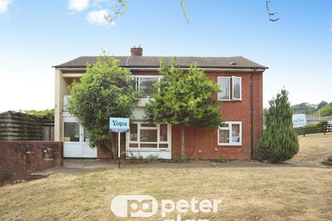 3 bedroom flat for sale, Howe Circle, Newport