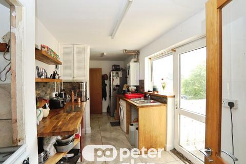 3 bedroom flat for sale, Howe Circle, Newport
