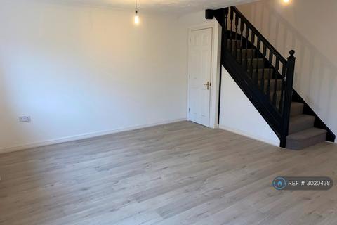 3 bedroom end of terrace house to rent, Shropshire Court, Bletchley, MK3