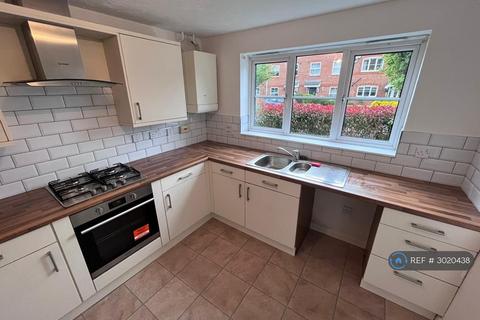 3 bedroom end of terrace house to rent, Shropshire Court, Bletchley, MK3