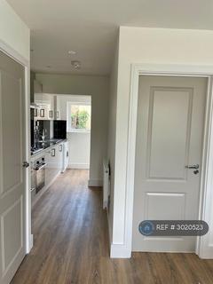 4 bedroom end of terrace house to rent, Woodstock Gardens, Hayes, UB4
