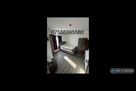 Studio to rent, Hackwood Road, Basingstoke, RG21